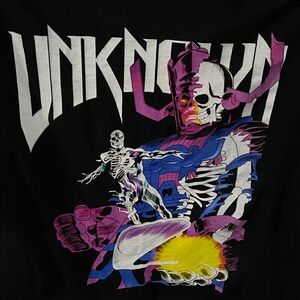 Graphic Black T-Shirt with Bold Design silver surfer and galactus dead size XL